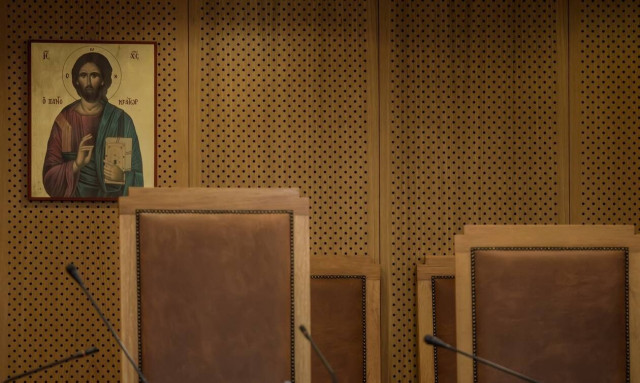 Μάνη: Στο εδώλιο ο 57χρονος ιερέας για ασέλγεια στη 12χρονη