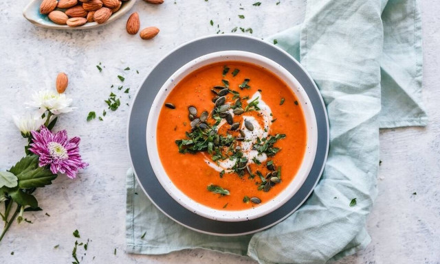 5 τρόποι να εντάξεις πιο εύκολα τα φρούτα & τα λαχανικά στη διατροφή σου