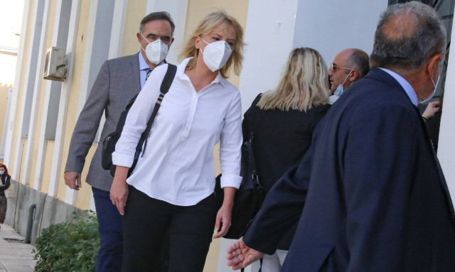 Ρένα Δούρου: Αφέθηκε ελεύθερη χωρίς κανέναν περιοριστικό όρο μετά την απολογία της