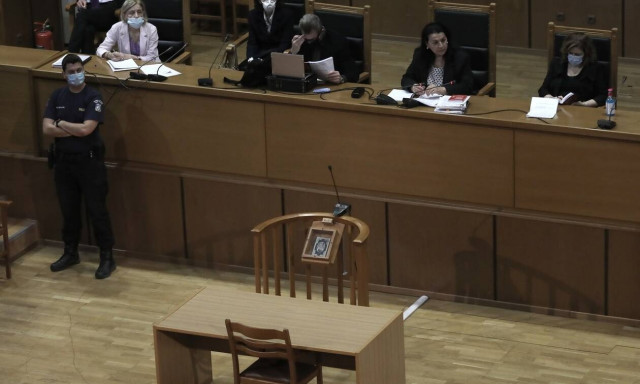 Δίκη Χρυσής Αυγής - Αναστολές: Ανέβηκαν στην έδρα και πάλι οι δικαστές