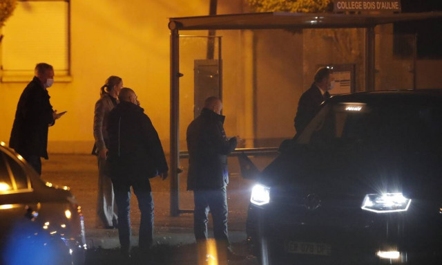 Επίθεση στο Παρίσι: Ανήρτησε βίντεο με φωτογραφία του πτώματος και ανέλαβε την ευθύνη