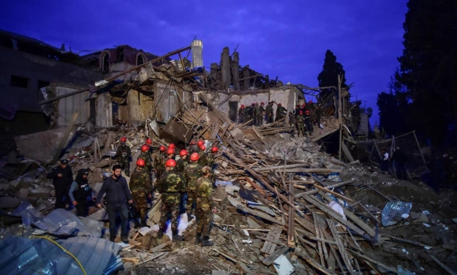 Αζερμπαϊτζάν: Τουλάχιστον 12 νεκροί και 40 τραυματίες στην Γκαντσά- Βομβαρδίζεται ξανά η Στεπανακέρτ