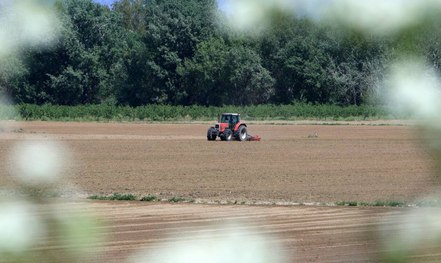 Λάρισα: Τον πάτησε το… ίδιο του το τρακτέρ – Στο νοσοκομείο 60χρονος