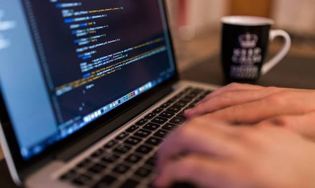 Τηλεργασία: Όσα πρέπει να γνωρίζετε - Οι κανόνες για την υποχρεωτική εφαρμογή της