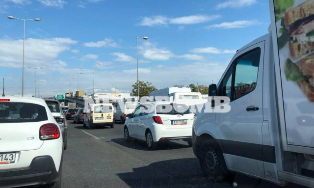 Σοβαρό τροχαίο στον Κηφισό - Τραυματίστηκαν δύο αστυνομικοί της ΔΙΑΣ