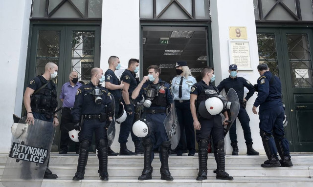 Ελεύθεροι οι μαθητές που συνελήφθησαν στο εκπαιδευτικό συλλαλητήριο