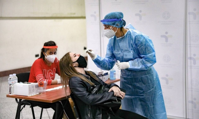 Κορονοϊός: Πάνω από 3.000 rapid τεστ πραγματοποιήθηκαν στο Σύνταγμα