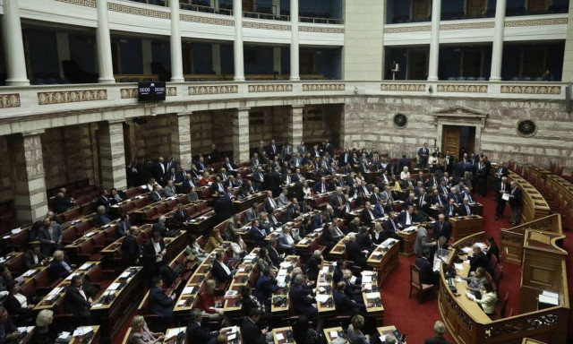 Την άρση της ασυλίας Δ. Χατζηδάκη και Γ. Μελά αποφάσισε η Ολομέλεια της Βουλής