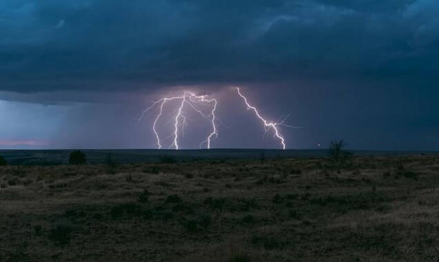 Καιρός: Έκτακτο δελτίο επικίνδυνων φαινομένων - Αυτές τις περιοχές θα χτυπήσουν ισχυρές καταιγίδες