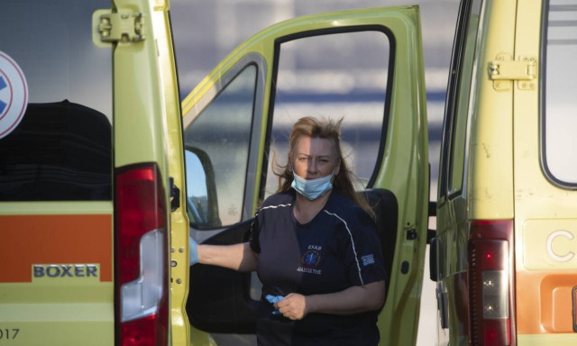 Greece registers spike in daily coronavirus infections: 865 on Wed, with 86 in ICUs and 6 fatalities