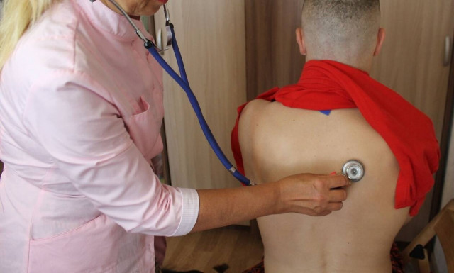 Νοσοκόμα αντάλλαξε περισσότερα από 500 ακατάλληλα μηνύματα με κρατούμενο (photos)