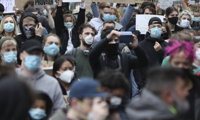 Κορονοϊός στην Ιρλανδία: Συλλήψεις 11 ατόμων που διαδήλωναν κατά των περιοριστικών μέτρων