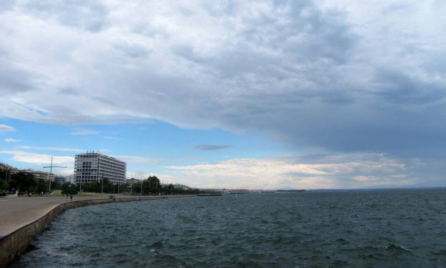 Ο καιρός την Παρασκευή (23/10) – Πού θα βρέξει