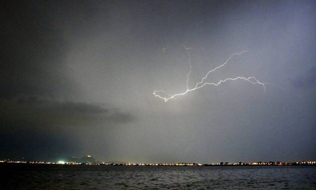 Καιρός: Βροχές και ισχυρές καταιγίδες – Ποιες περιοχές θα χτυπήσουν τα φαινόμενα