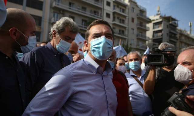 Δίκη Χρυσής Αυγής - Τσίπρας: Ξεμπερδεύουμε με τους χρυσαυγίτες, όχι όμως με το χρυσαυγιτισμό