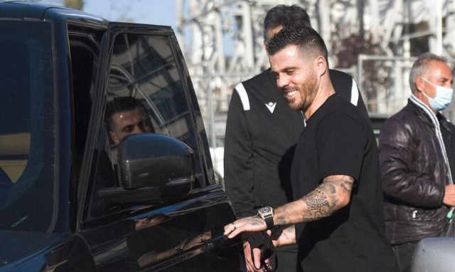 ΠΑΟΚ – Βιεϊρίνια: Η σημαία στον ιστό της (pics)