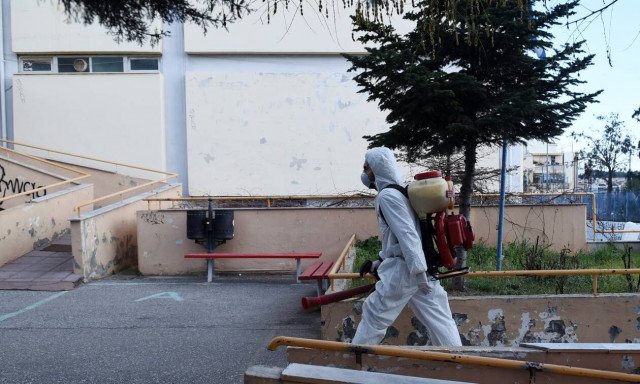 Κορονοϊός - Πέτσας: «Και νέα μέτρα αν δεν υπάρξει μείωση των κρουσμάτων»