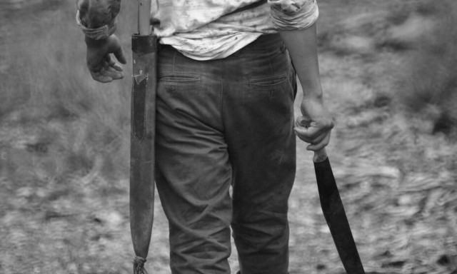 Έπιασαν και διαμέλισαν το δολοφόνο και βιαστή 9χρονης