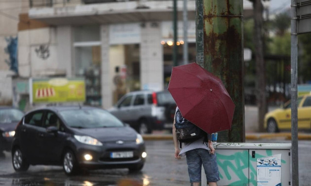 Ανοιξιάτικος ο καιρός το Σάββατο - Βροχές και καταιγίδες την Κυριακή (χάρτες)