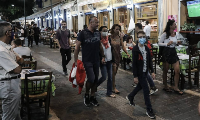 Κορονοϊός - Κρούσματα σήμερα: Σοκάρει το νέο ρεκόρ - Σήμανε συναγερμός