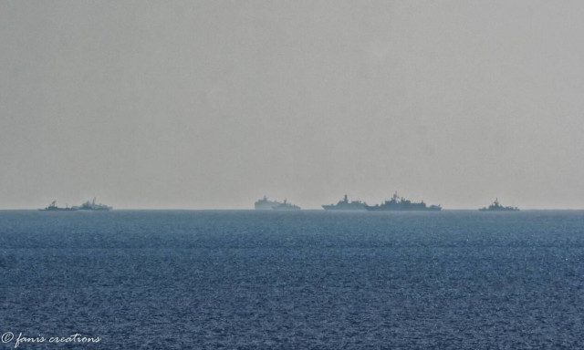 Εικόνα ντοκουμέντο: Το Oruc Reis ορατό με γυμνό μάτι από τη Ρόδο - Γέμισε πολεμικά πλοία η περιοχή