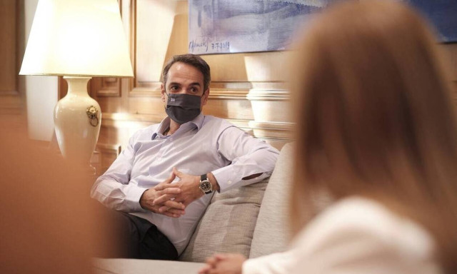 PM Mitsotakis unveils free programme of mammograph	