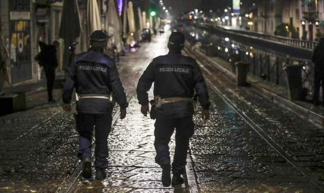 Ιταλία: Επεισόδια μεταξύ ακροδεξιών και αστυνομίας στην Ρώμη για την απαγόρευση κυκλοφορίας