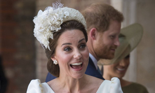 Kate Middleton: 10 χτενίσματα για να αντιγράψεις