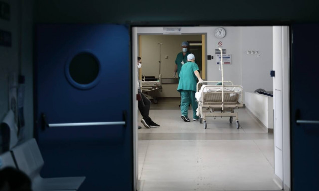 Κορονοϊός: 715 νέα κρούσματα στην Ελλάδα - 7 θάνατοι - Στους 95 οι διασωληνωμένοι