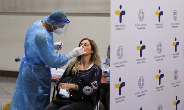 Κορονοϊός στην Αθήνα: Σε 658 ελέγχους βρέθηκαν 15 θετικά κρούσματα