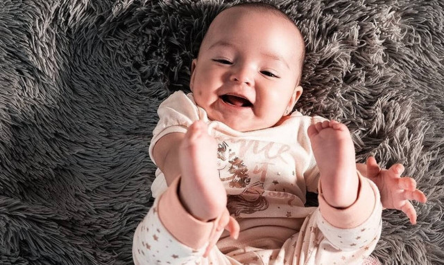 Αλλάζει το χρώμα των μαλλιών του νεογέννητου;