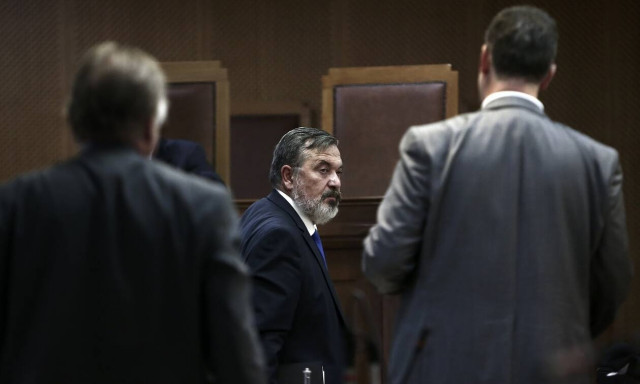 Δίκη Χρυσής Αυγής: «Συνειδητή επιλογή να φυγοδικήσει» ο Παππάς - Τι λέει ο δικηγόρος του