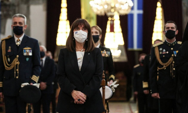 Σακελλαροπούλου: Η Ελλάδα δεν απεμπολεί τα κυριαρχικά της δικαιώματα - Συμπαράσταση στον Μακρόν