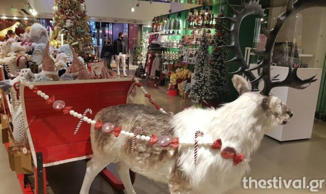 Θεσσαλονίκη: «Άρωμα» Χριστουγέννων στο κέντρο της πόλης