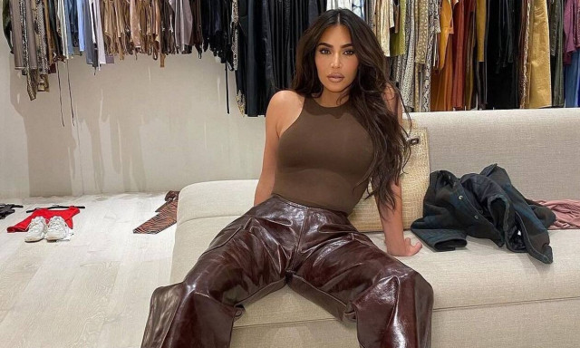 Πανικός με τη 40άρα Κιμ Καρντάσιαν: Έμεινε μόνο με το μπικίνι! 