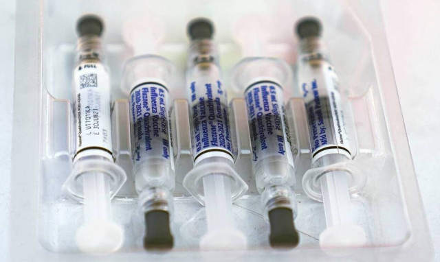 ΕΕ: Οι Βρυξέλλες προειδοποιούν ότι δεν θα υπάρξουν αρκετά εμβόλια κατά της Covid-19