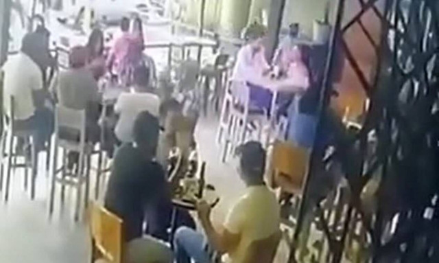 Μεξικό: Άνοιξαν πυρ σε μπαρ, τρεις νεκροί - Σκληρές εικόνες (video)