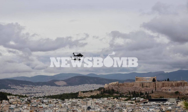 28η Οκτωβρίου: «Πλημμύρισε» ο ουρανός από ελικόπτερα και μαχητικά - Εντυπωσιακές εικόνες