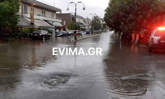 Καιρός: Η «Κίρκη» χτυπάει την Εύβοια (vid)