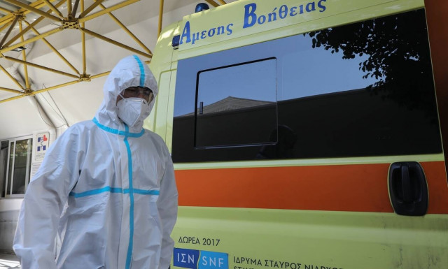 Κορονοϊός: Πέντε νεκροί μέσα σε λίγες ώρες - Μεγαλώνει η μακάβρια λίστα