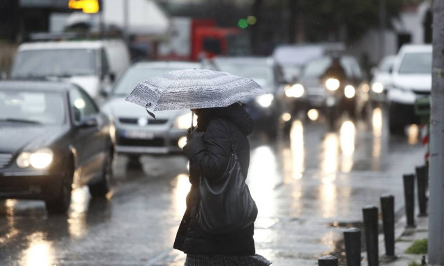 Καιρός: Πού αναμένονται βροχές και καταιγίδες την Παρασκευή (30/10) - Πτώση θερμοκρασίας