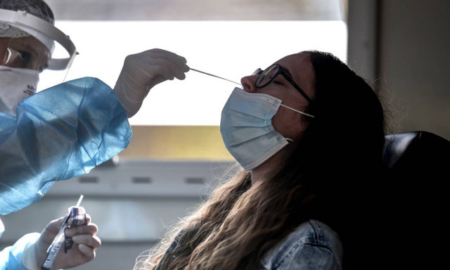 Δερμιτζάκης στο Newsbomb.gr: Ολοταχώς για 3.500 κρούσματα – Ανάγκη για μέτρα μέχρι και το Φλεβάρη