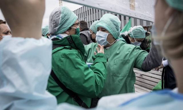 Κορονοϊός: Νέα έρευνα αποκαλύπτει - Μηδαμινές οι ελπίδες για «ανοσία της αγέλης»