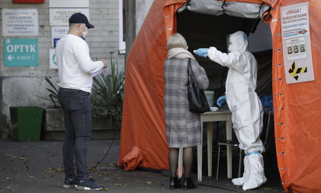 Κορονοϊός: Επέλαση της πανδημίας στην Ευρώπη - Σε ποιες χώρες σπάνε τα αρνητικά ρεκόρ