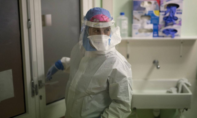 Κορονοϊός - Γαλλία: Σοκ από τα νέα κρούσματα - Μια «ανάσα» από τα 50.000