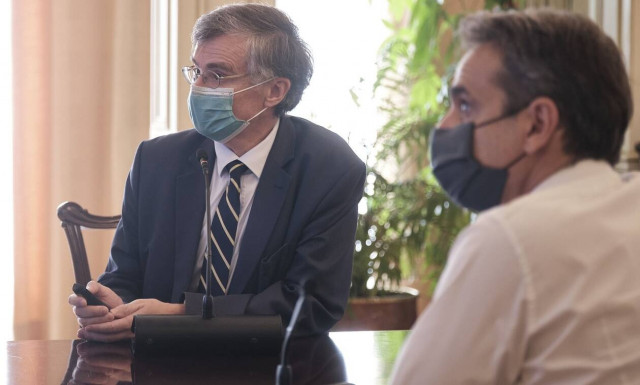 «Ασπίδα» Μητσοτάκη σε Τσιόδρα: Απαράδεκτο να στοχοποιούνται οι επιστήμονες