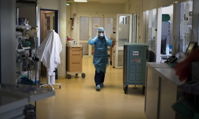 Κορονοϊός: Έλληνες γιατροί σε μονάδες COVID - Φοβόμαστε, δεν γνωρίζουμε τον «αντίπαλο»