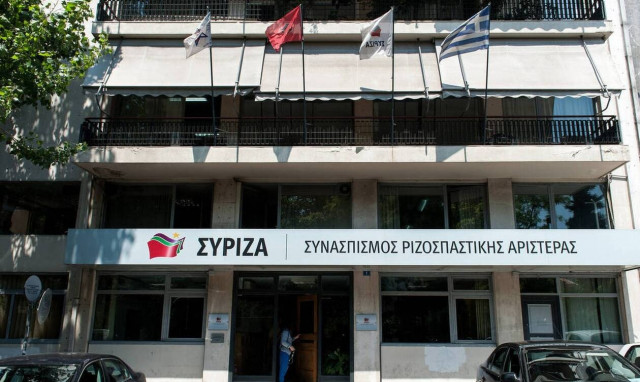 ΣΥΡΙΖΑ κατά Μητσοτάκη για τα νέα μέτρα: «Έχει το θράσος να κουνάει και το δάχτυλο»