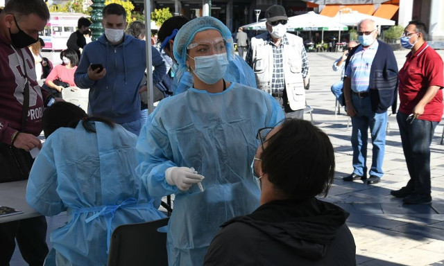 Κορονοϊός: Rapid τεστ του ΕΟΔΥ σε όλη τη χώρα - Τα αποτελέσματα σε Μαρούσι, Πάτρα και Ιωάννινα