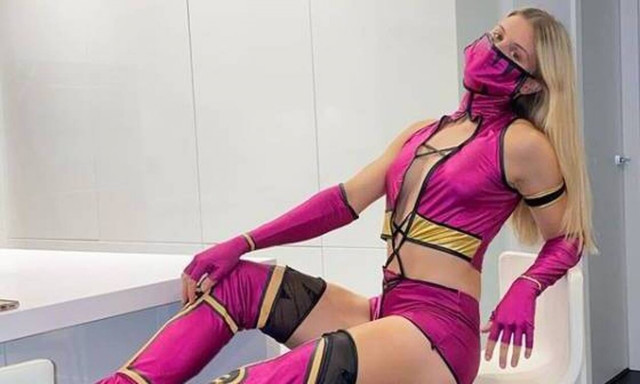 Halloween: Η πιο σέξι μεταμφίεση ανήκει στην τενίστρια, Τζίνι Μπουσάρ